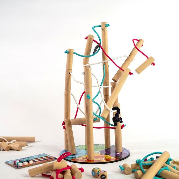 Nekojima Board Game | Family Friendly Dexterity Party Game - Picture 6 of 7